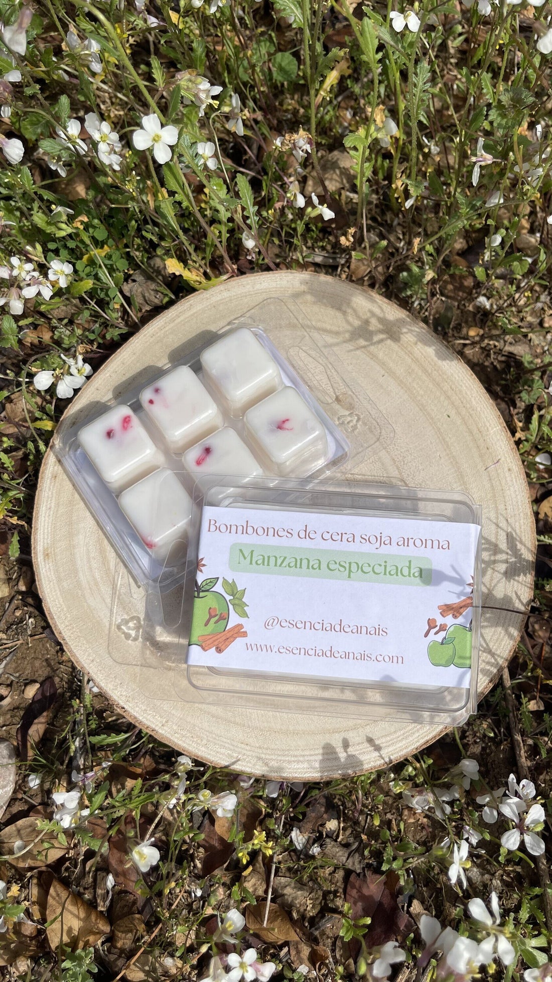 Imagen de Bombones de cera aroma manzana especiada.
